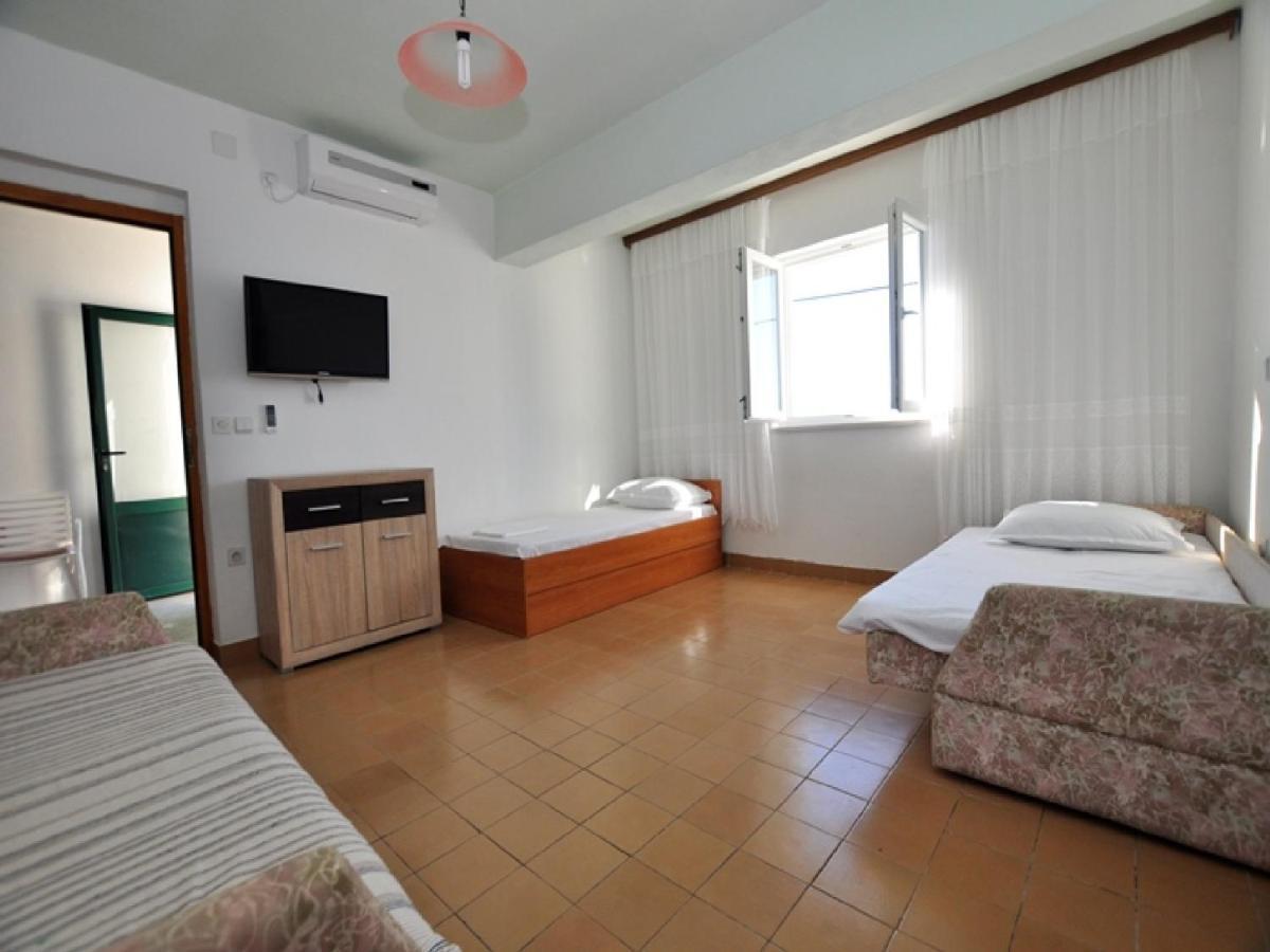 House Karlo Apartments โอมิช ภายนอก รูปภาพ