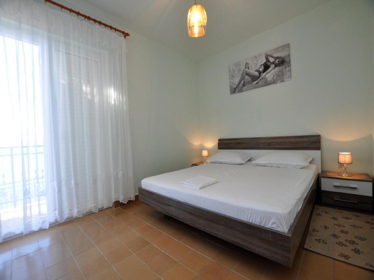 House Karlo Apartments โอมิช ภายนอก รูปภาพ