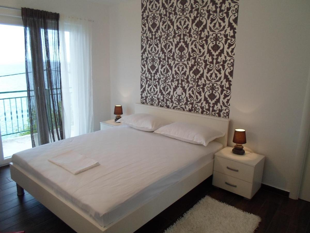 House Karlo Apartments โอมิช ภายนอก รูปภาพ