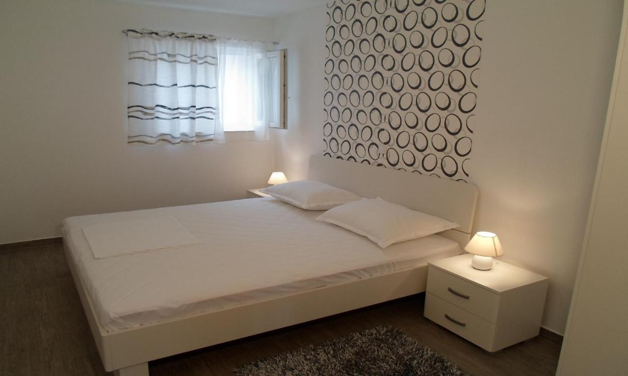 House Karlo Apartments โอมิช ภายนอก รูปภาพ